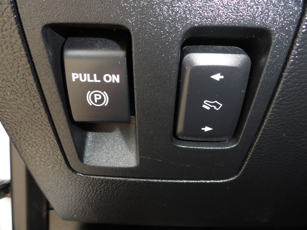 Photo 21 of this FORD F150