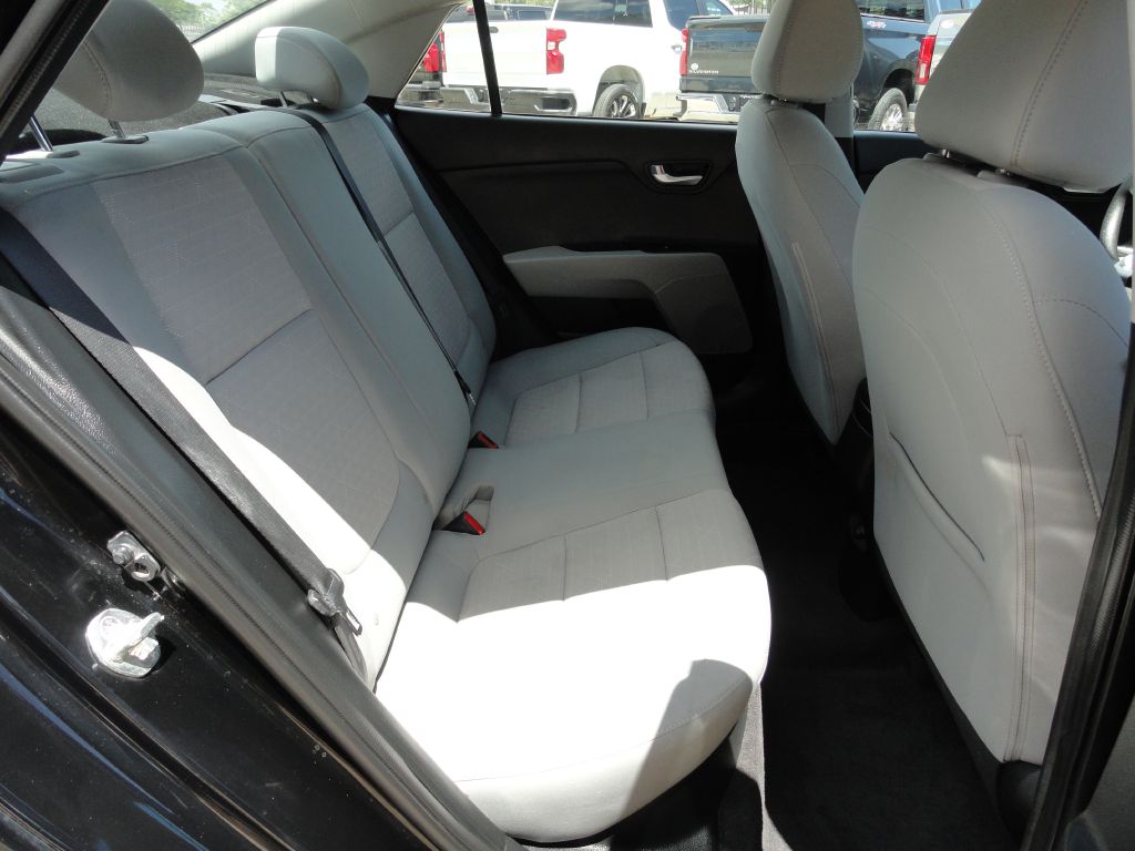 Photo 7 of this KIA RIO