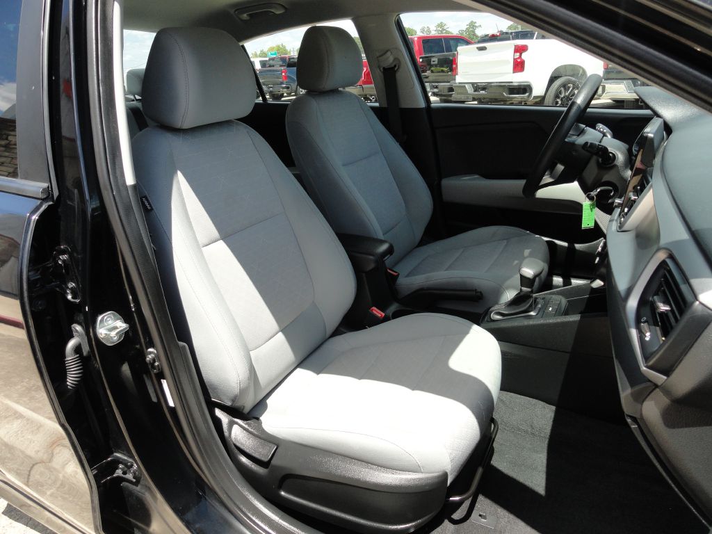 Photo 8 of this KIA RIO