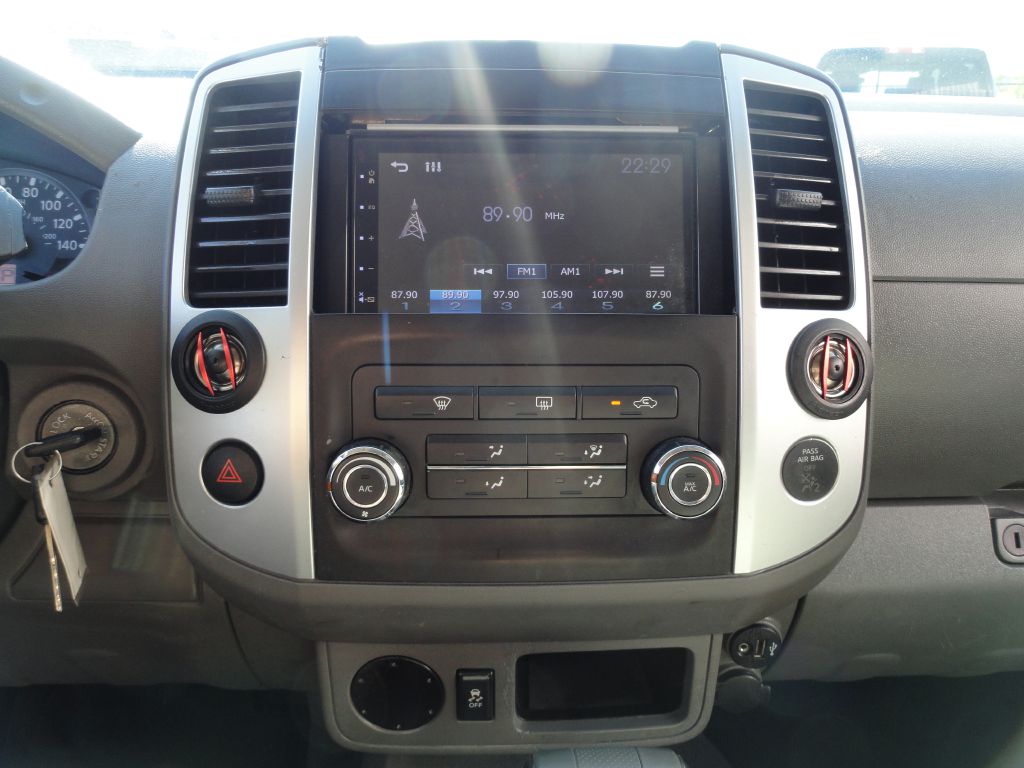 Photo 12 of this NISSAN FRONTIER