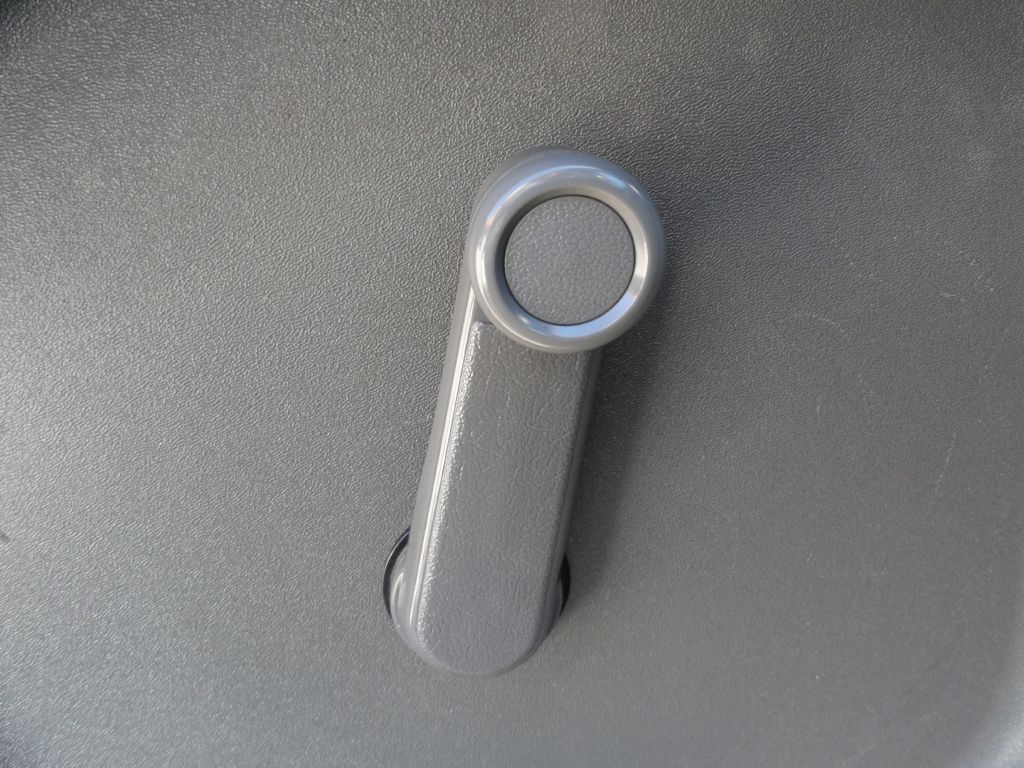 Photo 21 of this NISSAN FRONTIER