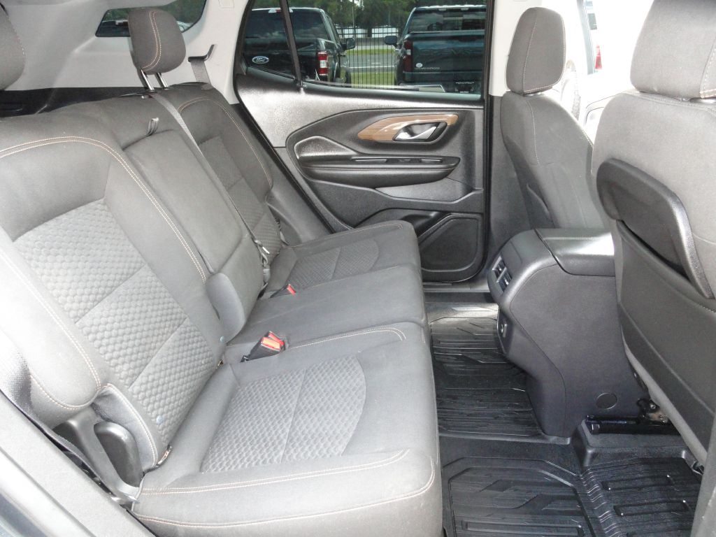 Photo 7 of this GMC TERRAIN