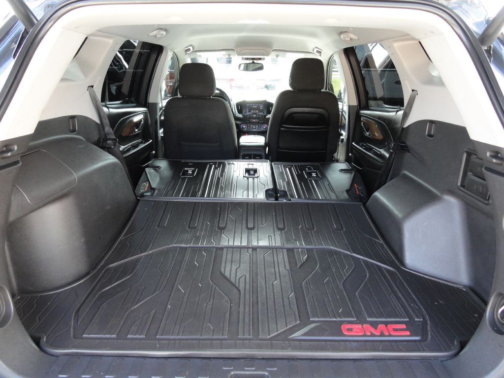 Photo 14 of this GMC TERRAIN
