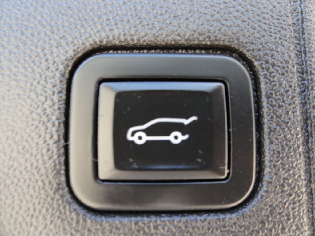 Photo 15 of this GMC TERRAIN