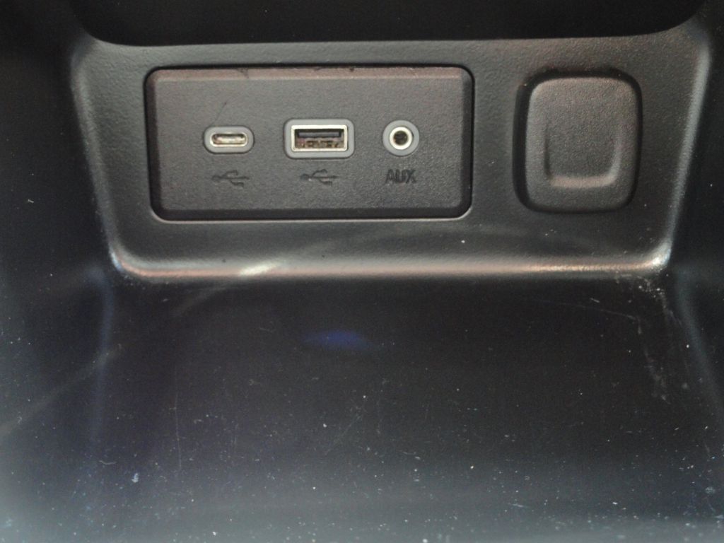 Photo 28 of this GMC TERRAIN