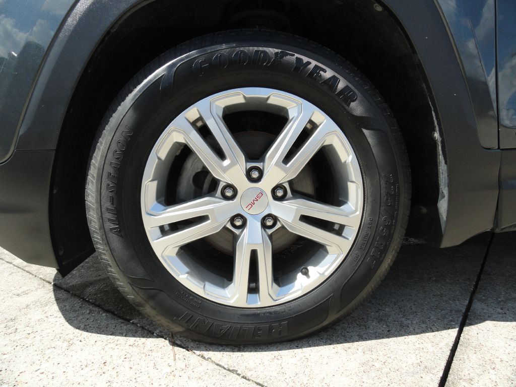 Photo 33 of this GMC TERRAIN