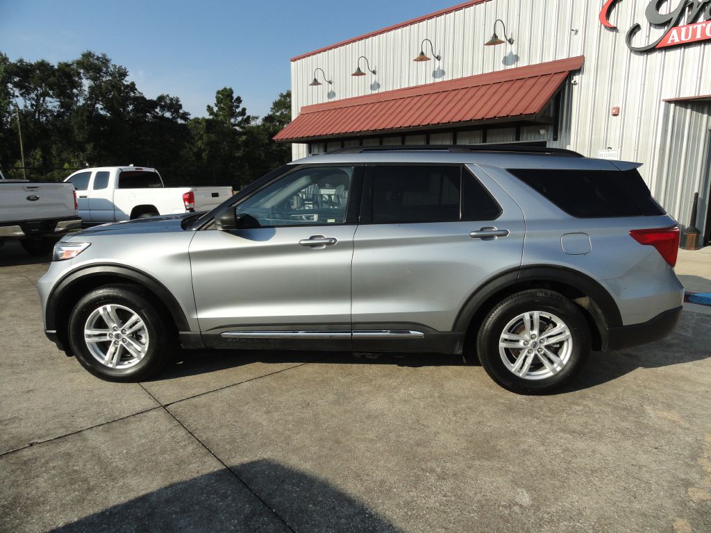 Photo 3 of this FORD EXPLORER