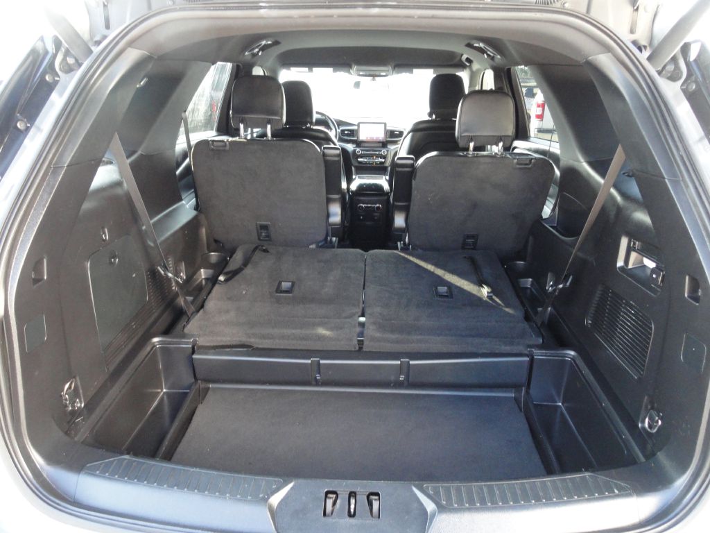 Photo 14 of this FORD EXPLORER