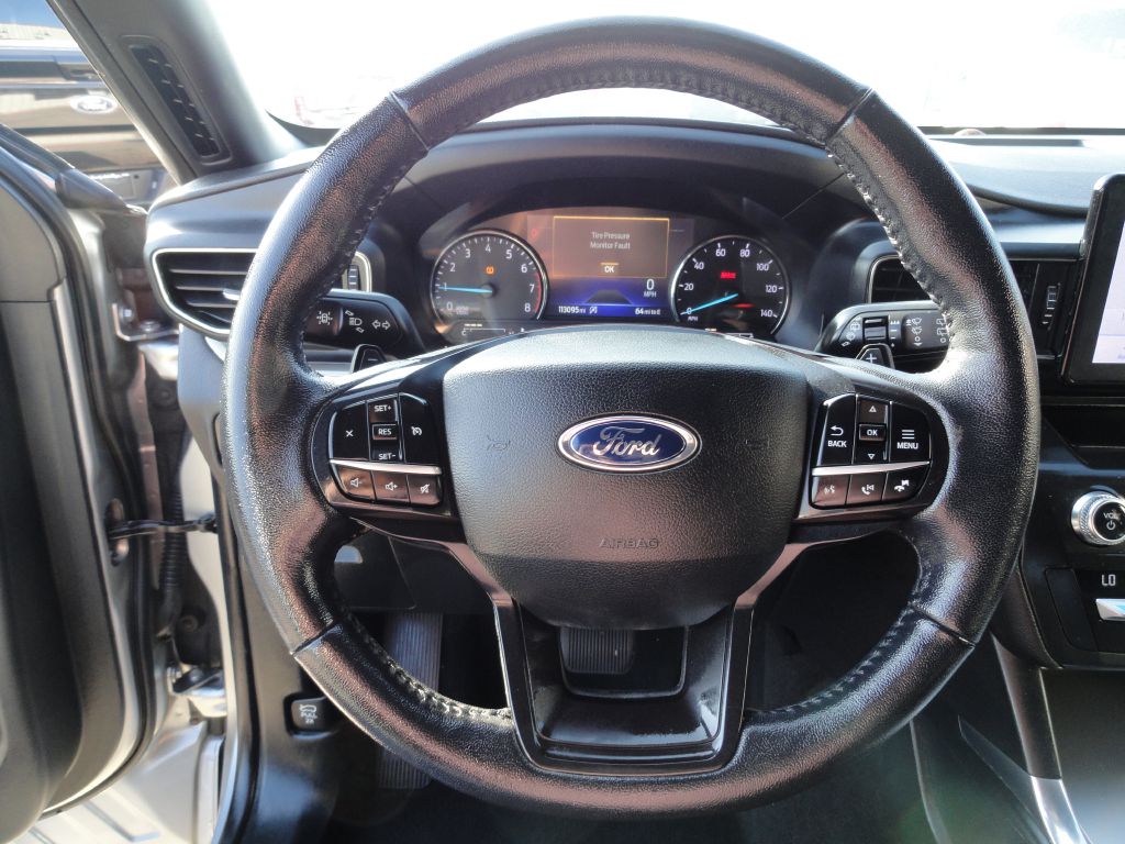 Photo 20 of this FORD EXPLORER