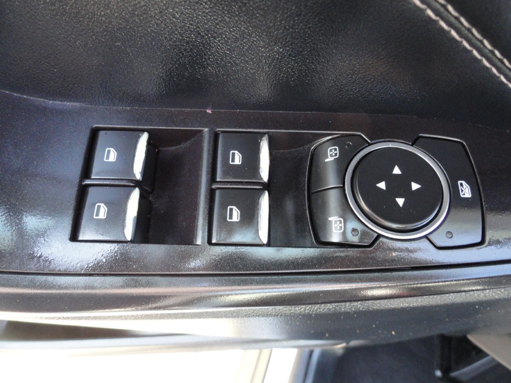 Photo 25 of this FORD EXPLORER