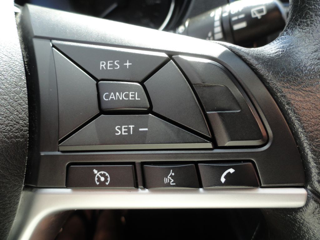 Photo 18 of this NISSAN ROGUE SPORT