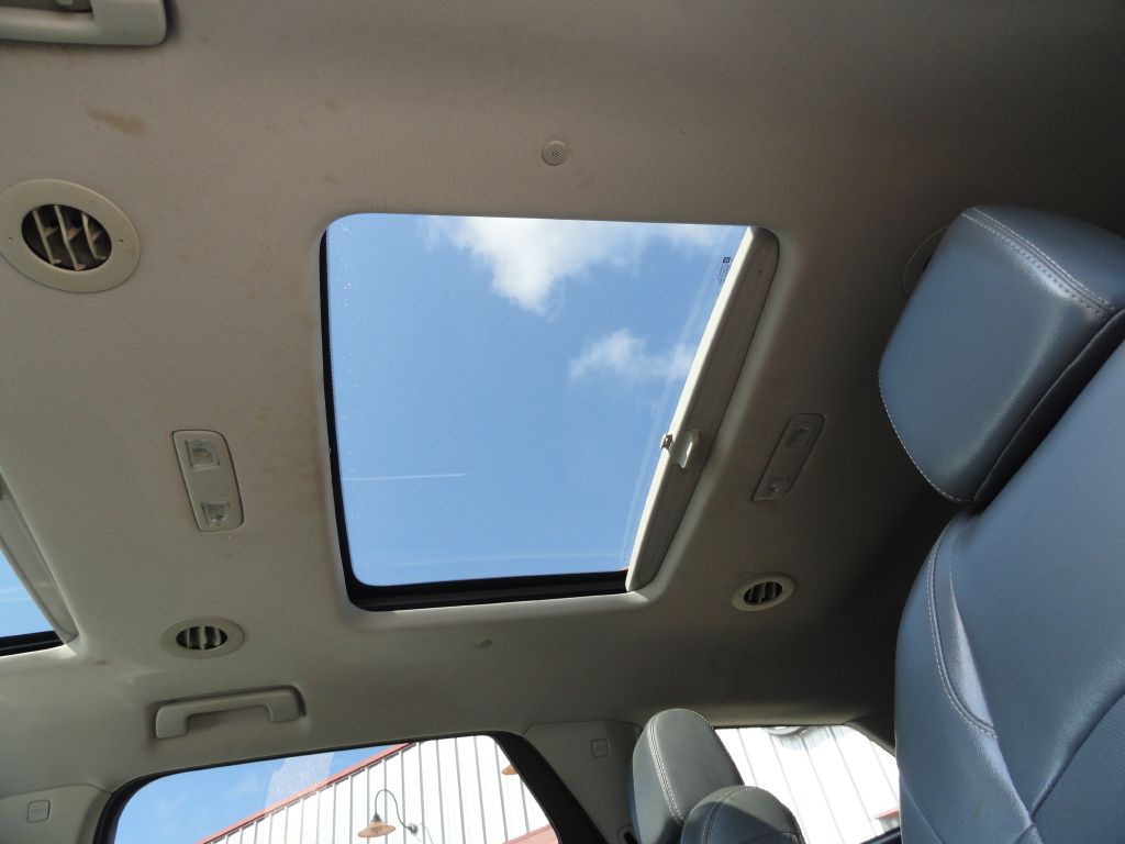 Photo 21 of this BUICK ENCLAVE