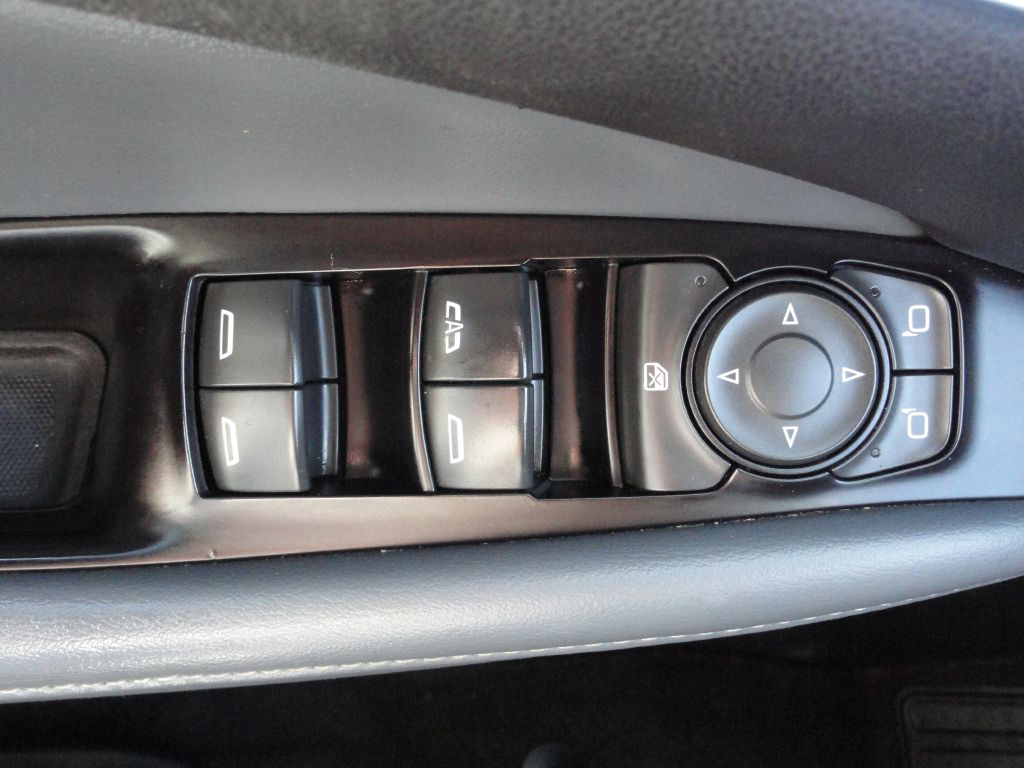 Photo 32 of this BUICK ENCLAVE