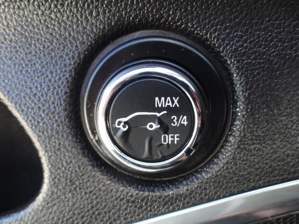 Photo 37 of this BUICK ENCLAVE