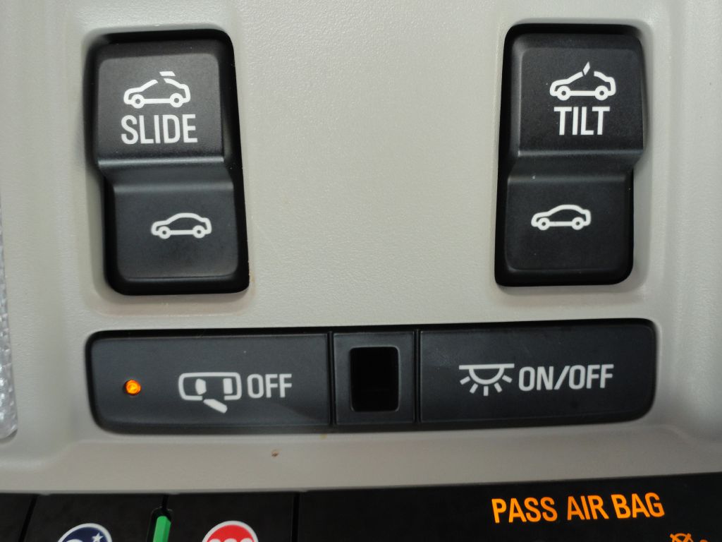 Photo 39 of this BUICK ENCLAVE