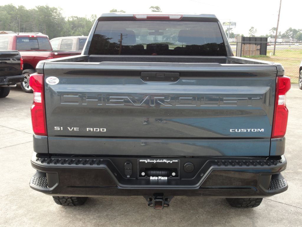 Photo 4 of this CHEVROLET SILVERADO LTD 1