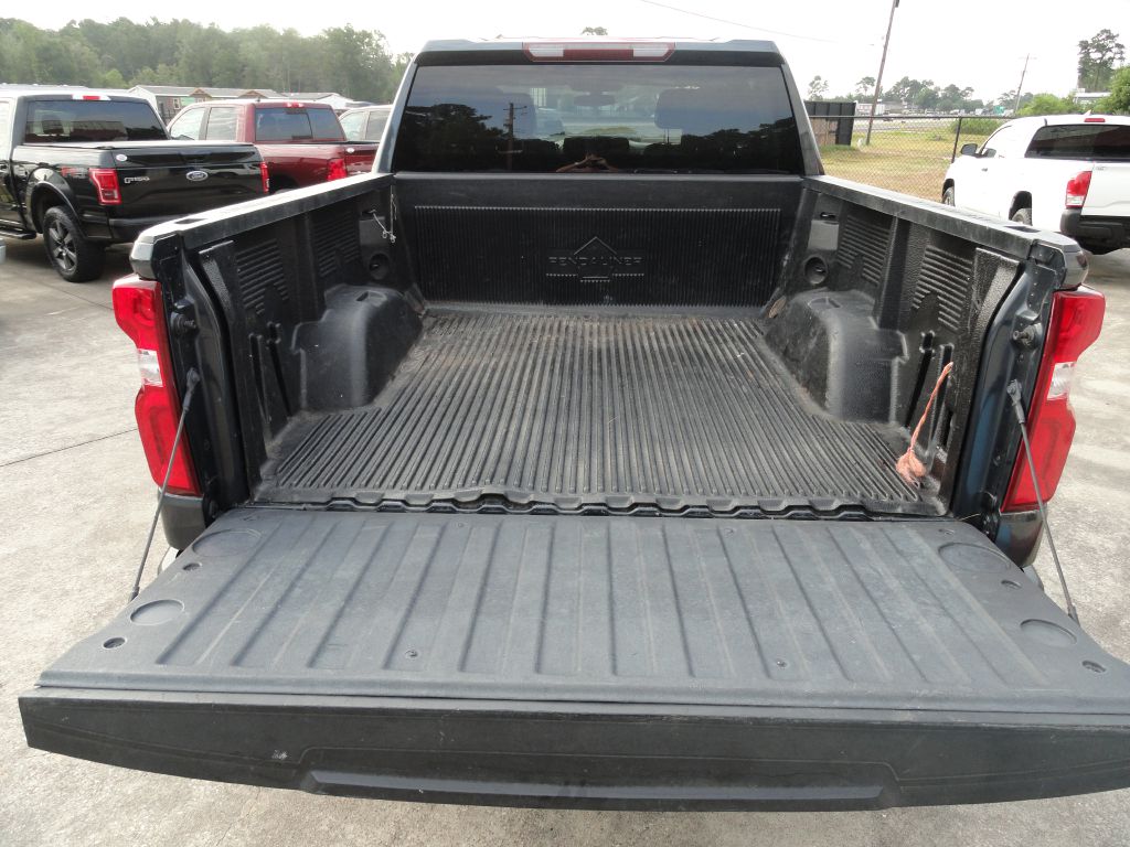 Photo 12 of this CHEVROLET SILVERADO LTD 1