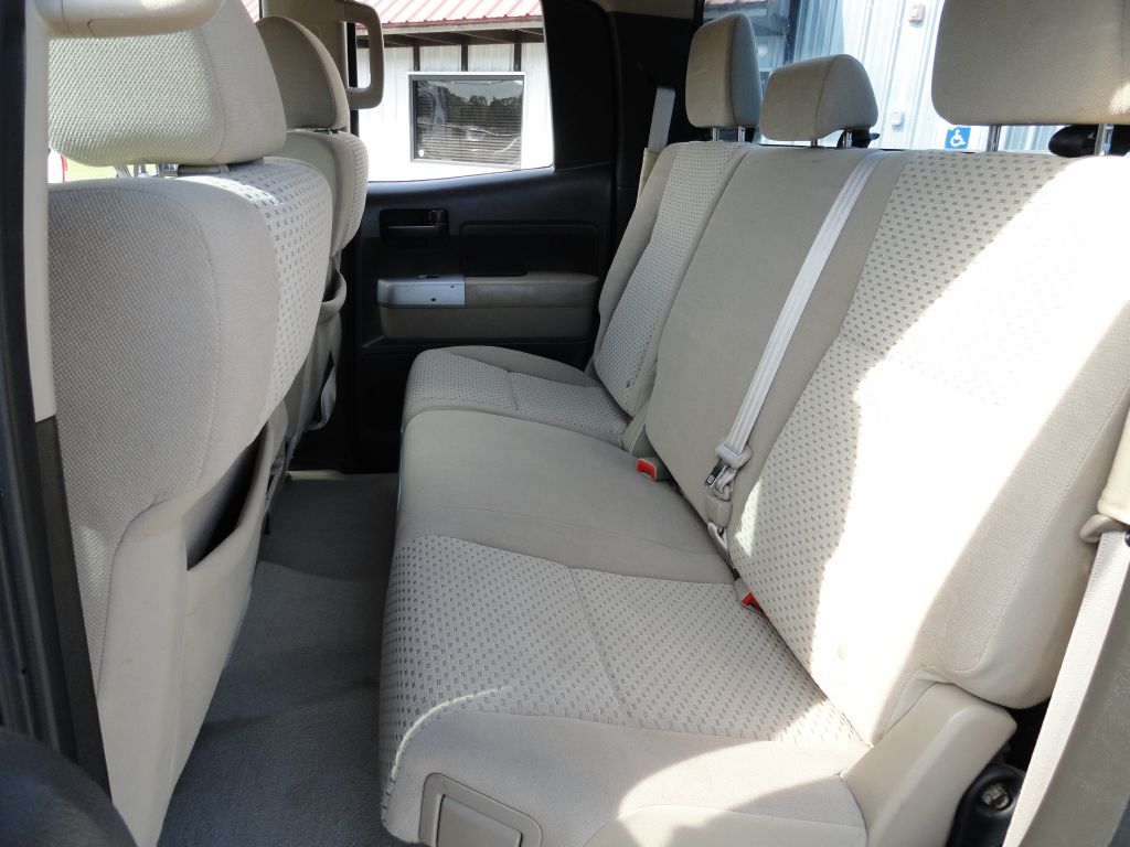 Photo 12 of this TOYOTA TUNDRA