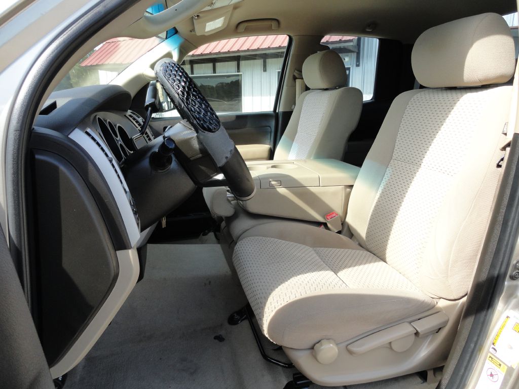 Photo 13 of this TOYOTA TUNDRA