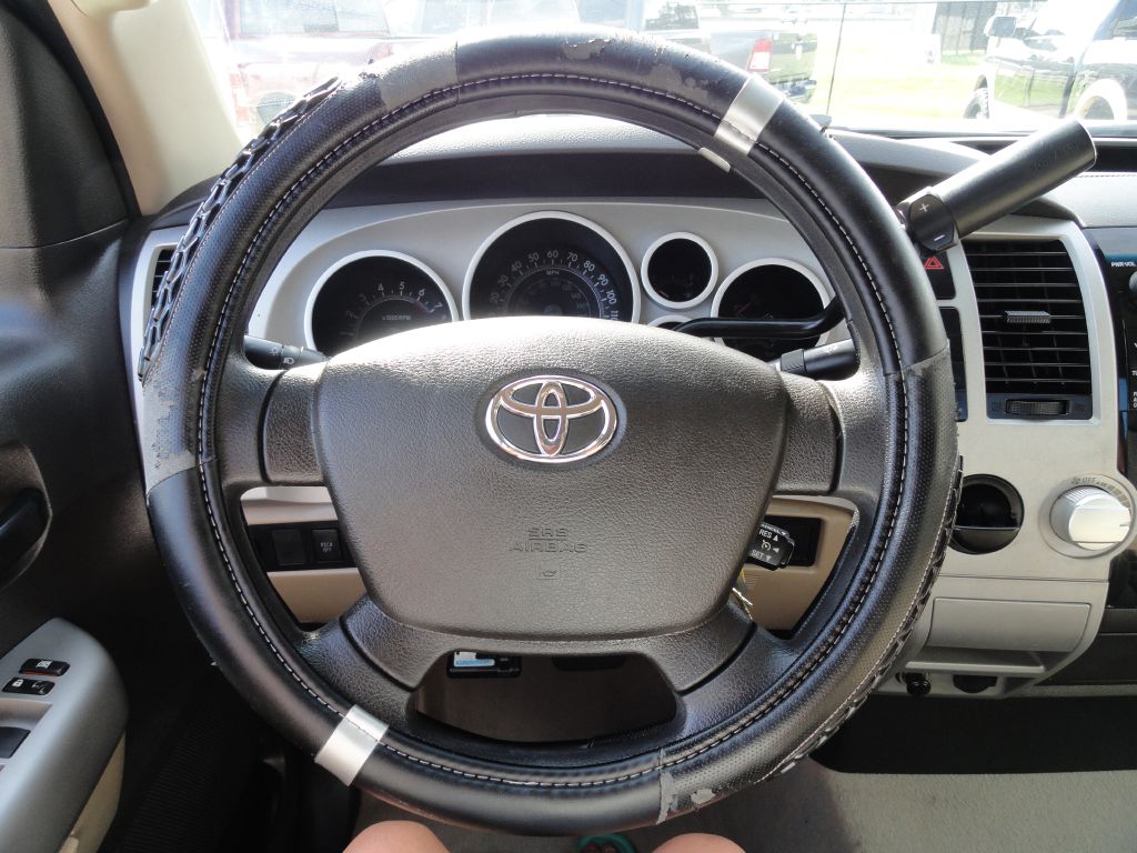Photo 17 of this TOYOTA TUNDRA