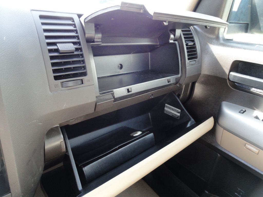 Photo 18 of this TOYOTA TUNDRA