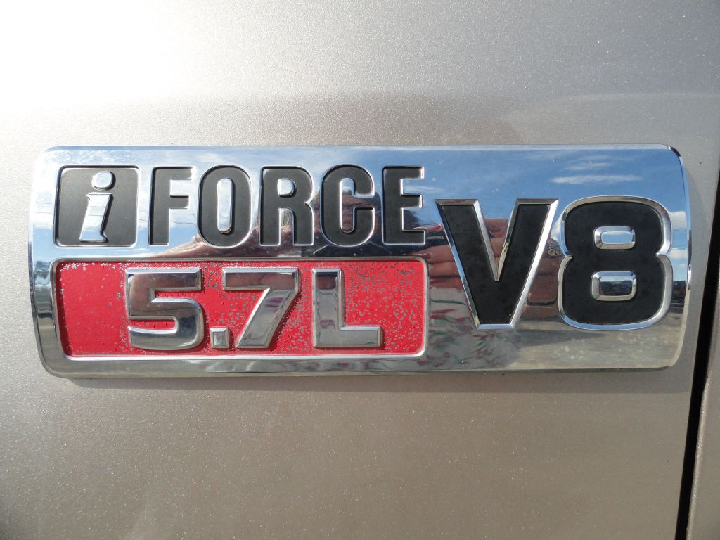 Photo 24 of this TOYOTA TUNDRA