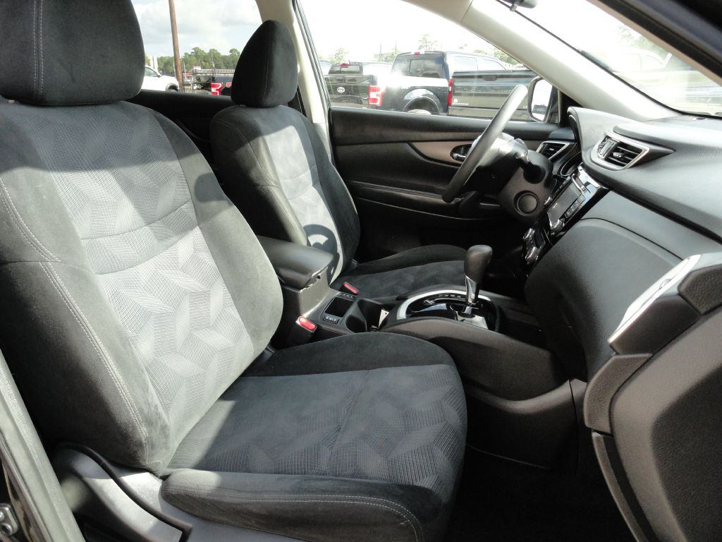 Photo 7 of this NISSAN ROGUE