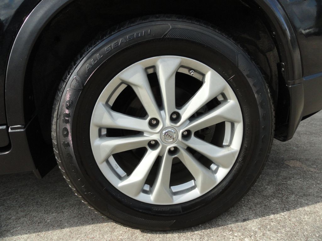 Photo 33 of this NISSAN ROGUE
