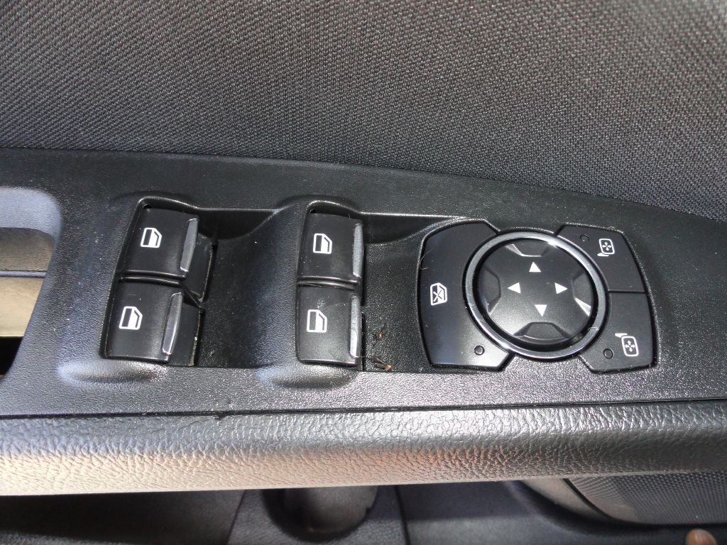 Photo 19 of this FORD FUSION