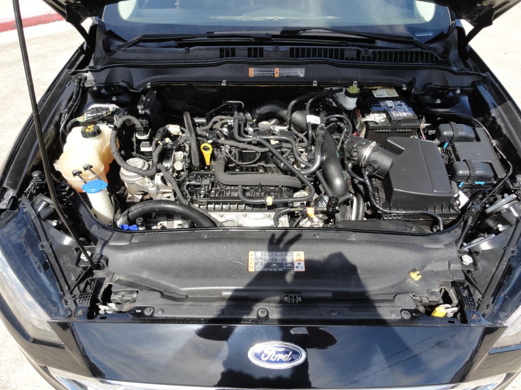 Photo 22 of this FORD FUSION