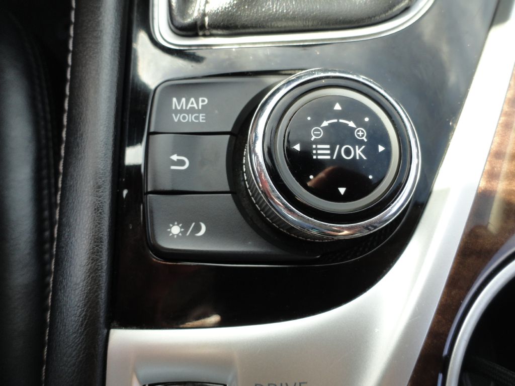 Photo 19 of this INFINITI Q50