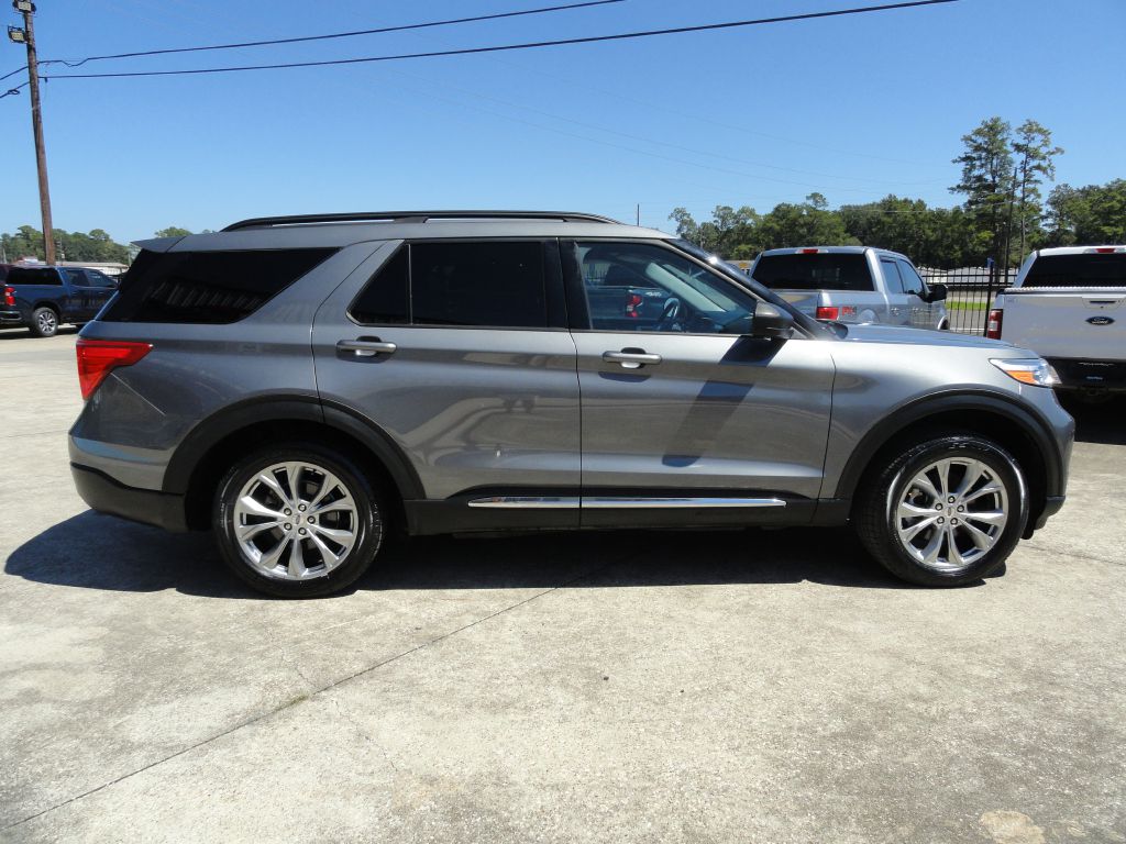 Photo 5 of this FORD EXPLORER