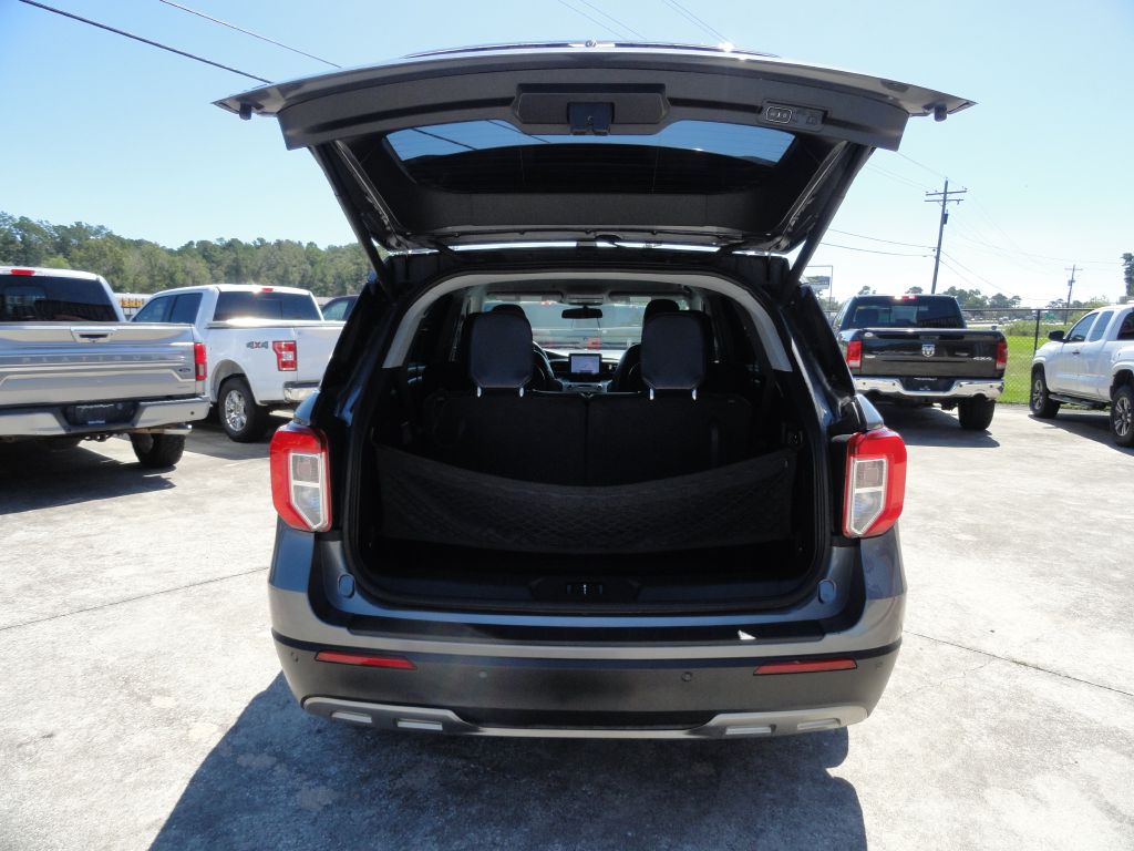 Photo 15 of this FORD EXPLORER