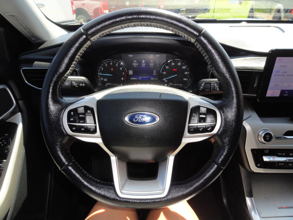 Photo 24 of this FORD EXPLORER