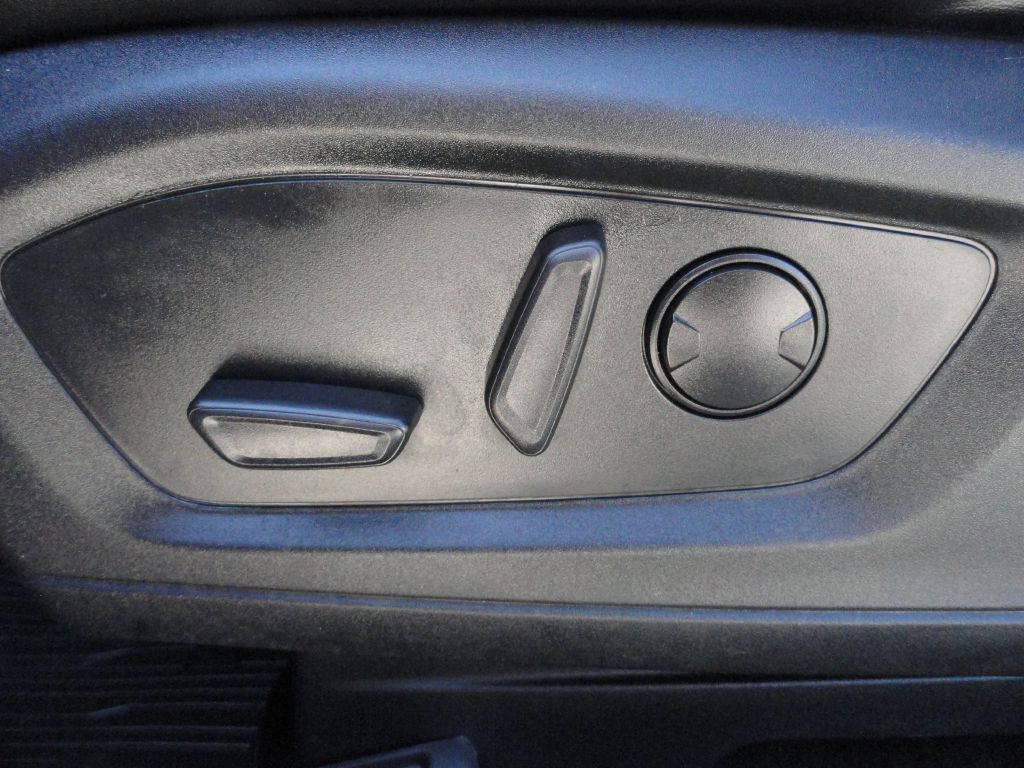 Photo 29 of this FORD EXPLORER