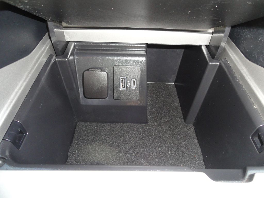Photo 32 of this FORD EXPLORER