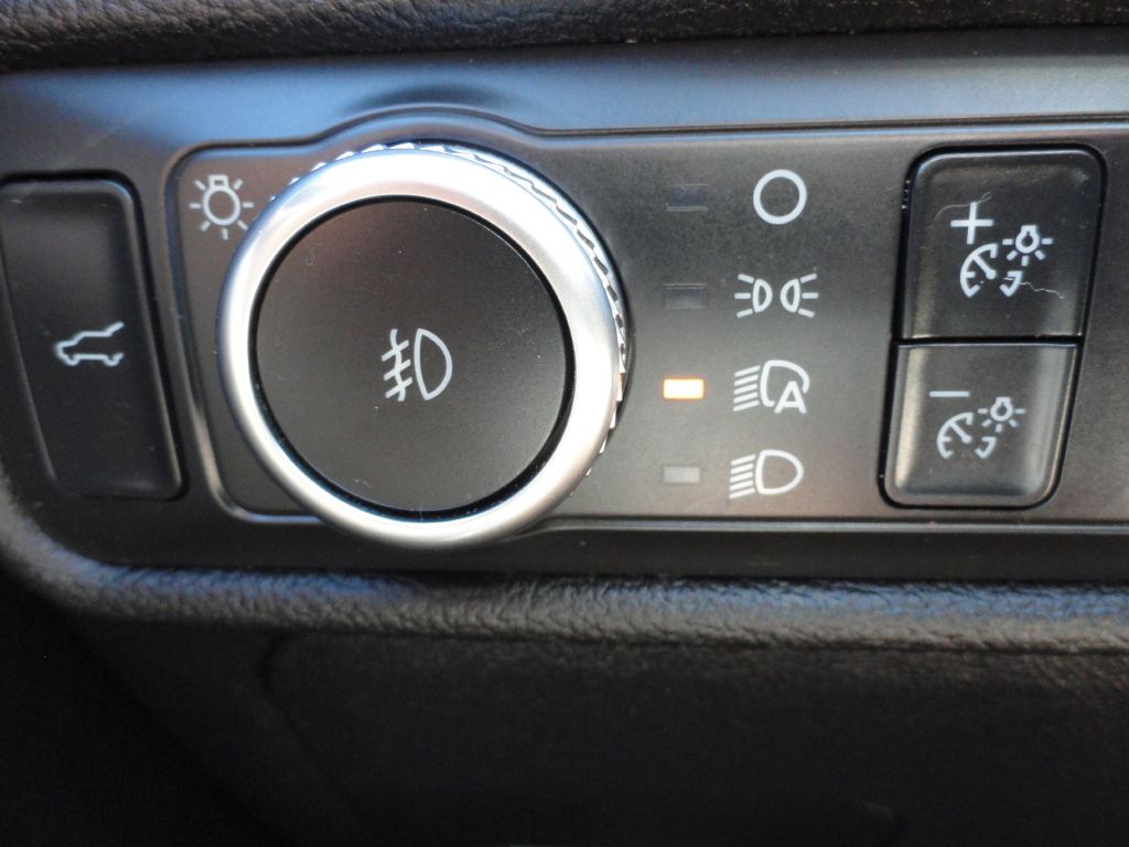 Photo 33 of this FORD EXPLORER