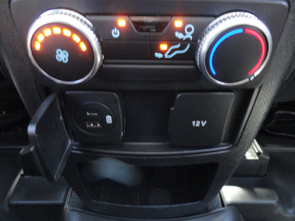 Photo 36 of this FORD EXPLORER