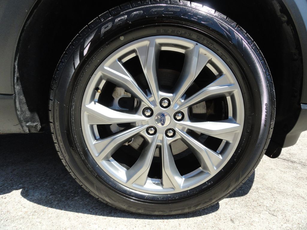 Photo 38 of this FORD EXPLORER
