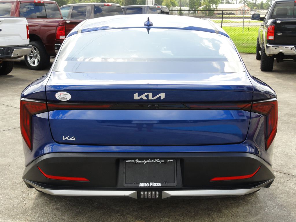 Photo 4 of this KIA K4