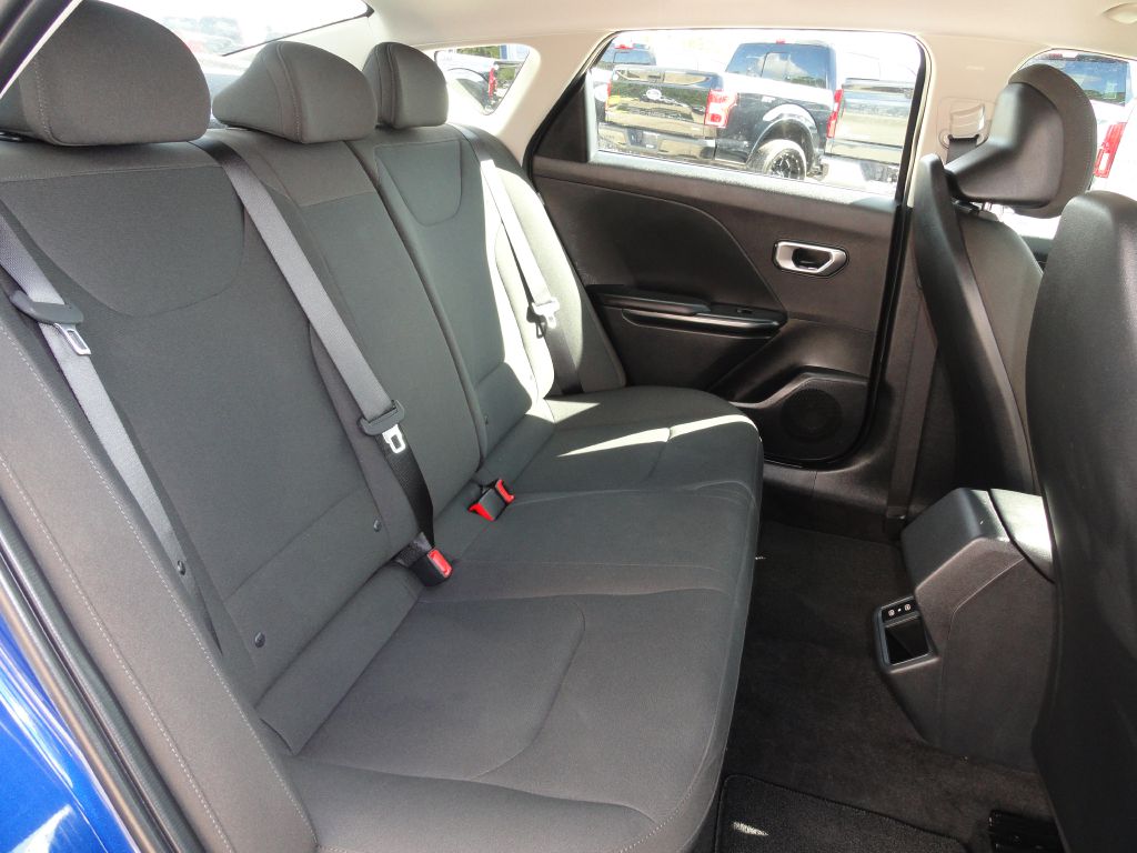 Photo 7 of this KIA K4