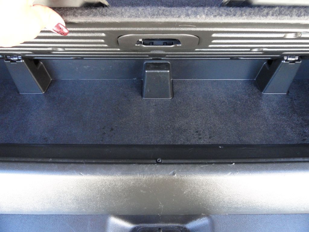 Photo 19 of this CHEVROLET TAHOE