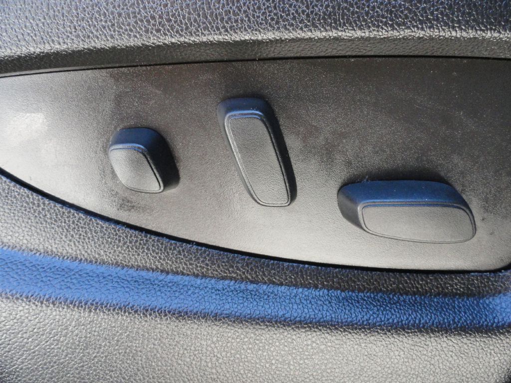Photo 28 of this CHEVROLET TAHOE