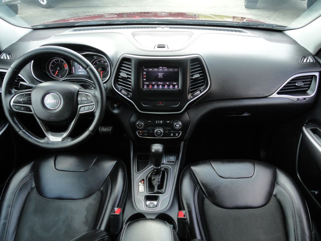 Photo 6 of this JEEP CHEROKEE