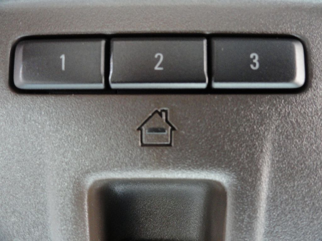 Photo 28 of this CHEVROLET SILVERADO 1500