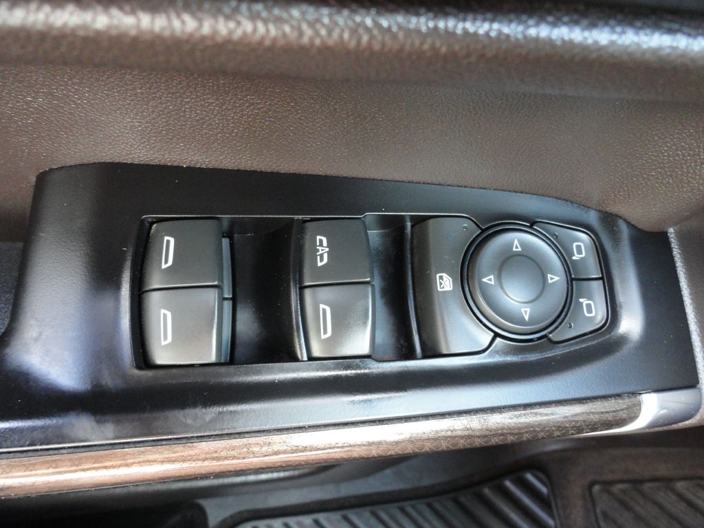 Photo 31 of this CHEVROLET SILVERADO 1500
