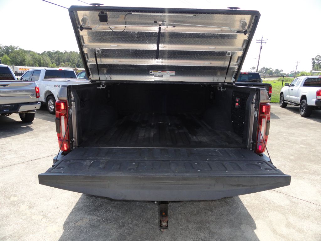 Photo 7 of this FORD F250