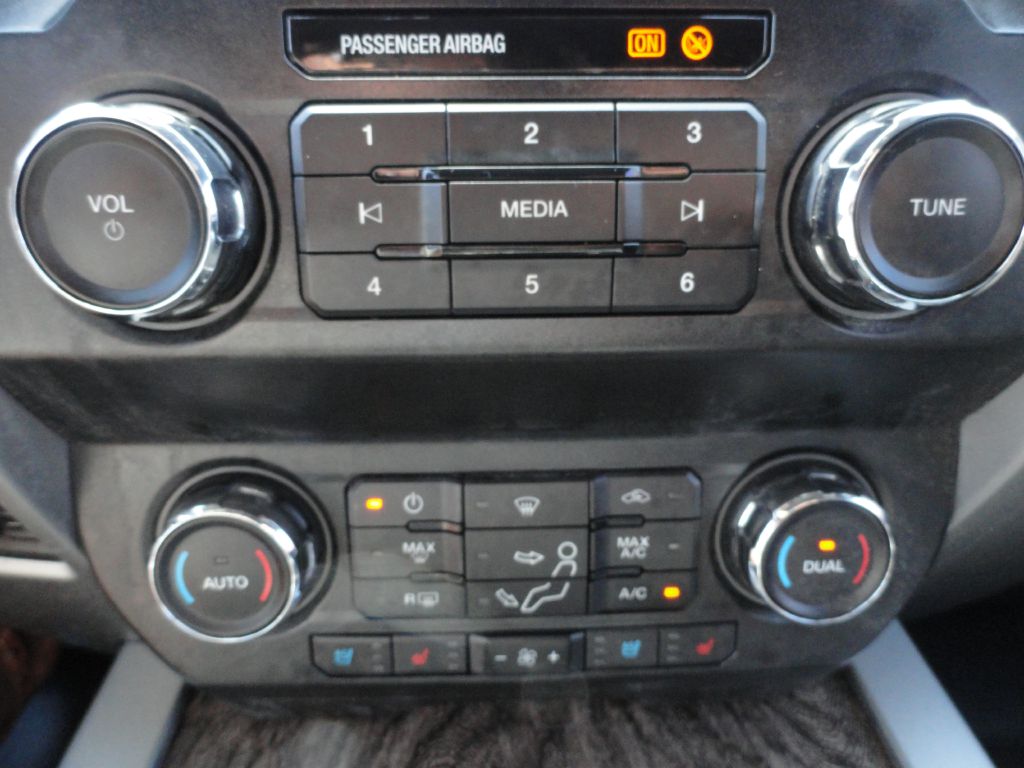 Photo 23 of this FORD F250