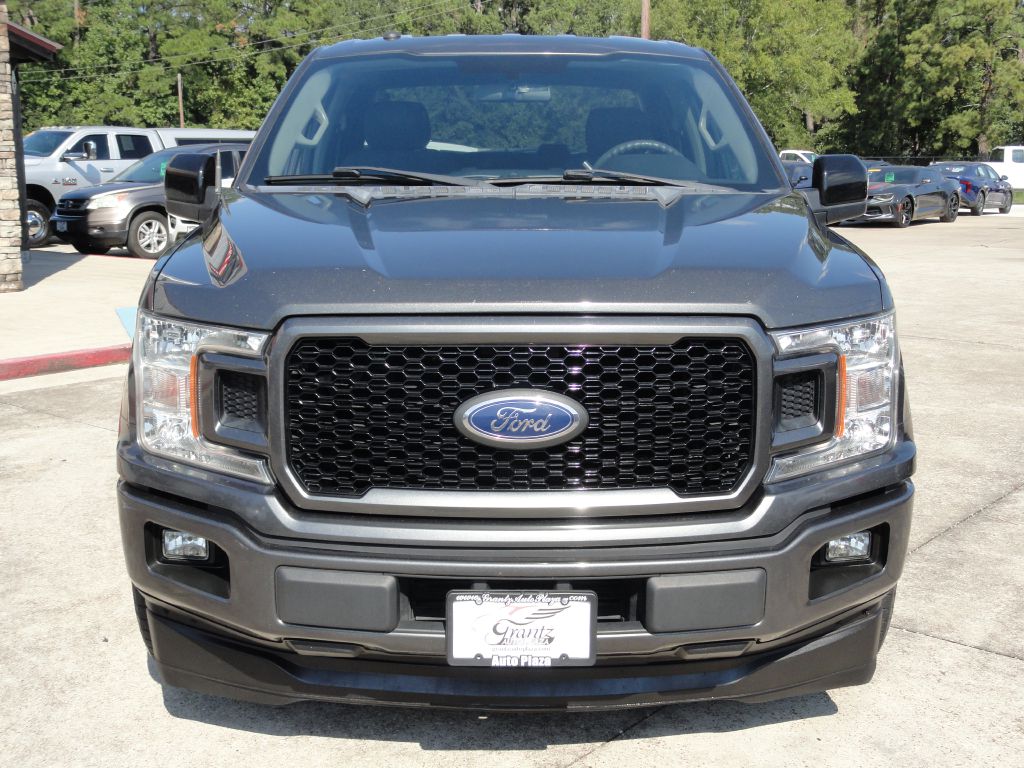 Photo 2 of this FORD F150