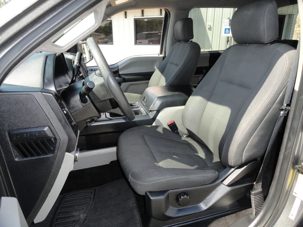 Photo 11 of this FORD F150
